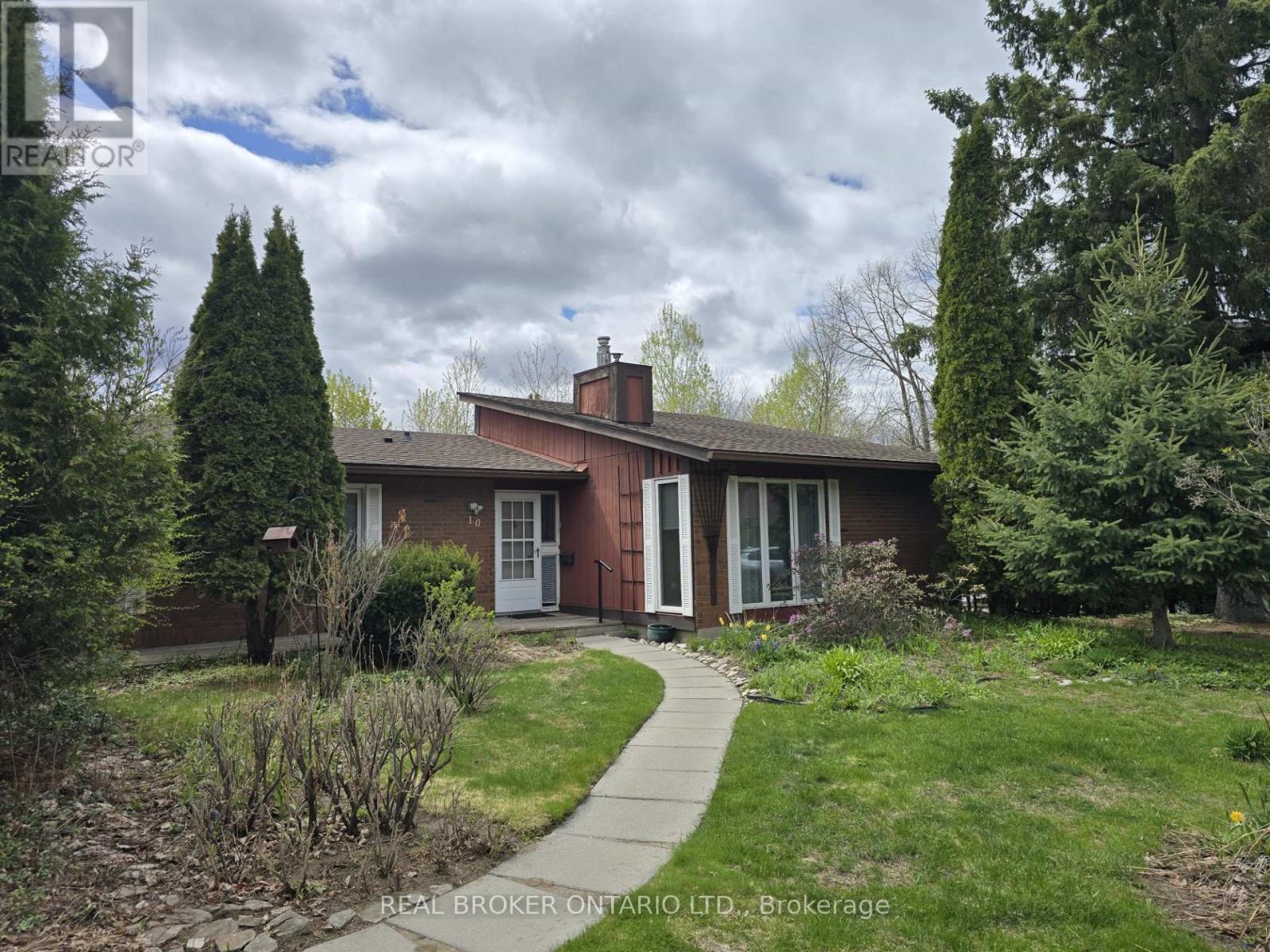 10 Amundsen Crescent, Ottawa, Ontario  K2L 1A7 - Photo 2 - X12970232
