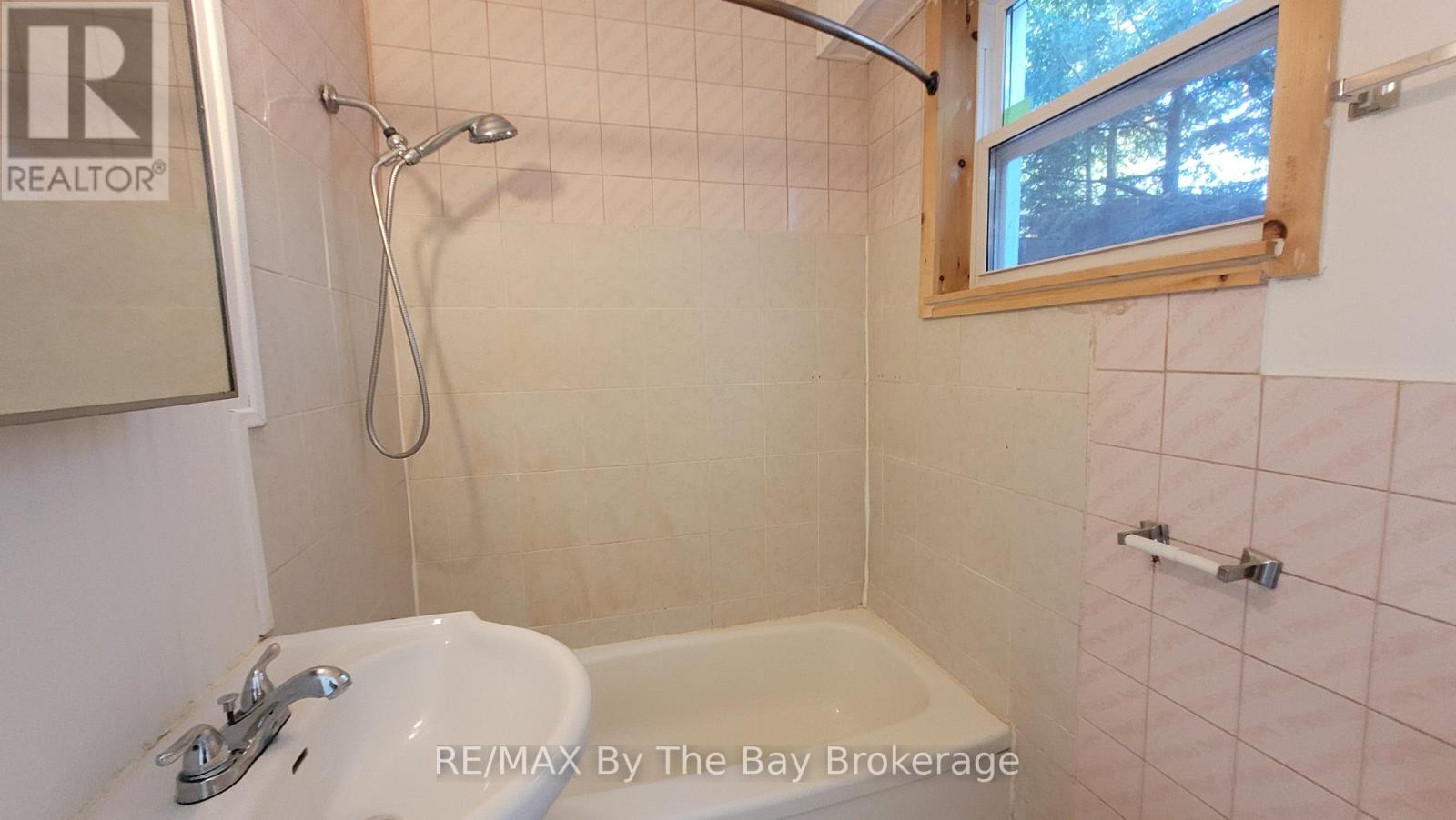 A07 - 280 River Road E, Wasaga Beach, Ontario  L9Z 2L7 - Photo 7 - S13098912