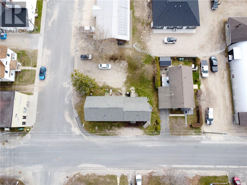 1 Eleanor Street, Gore Bay, Ontario  P0P 1H0 - Photo 10 - 2126854