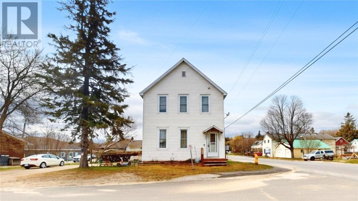 1 Eleanor Street, Gore Bay, Ontario  P0P 1H0 - Photo 2 - 2126854