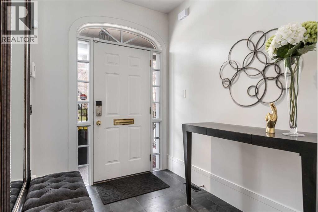 2409 Erlton Street SW, Calgary, Alberta  T2S 2V9 - Photo 3 - A2286388