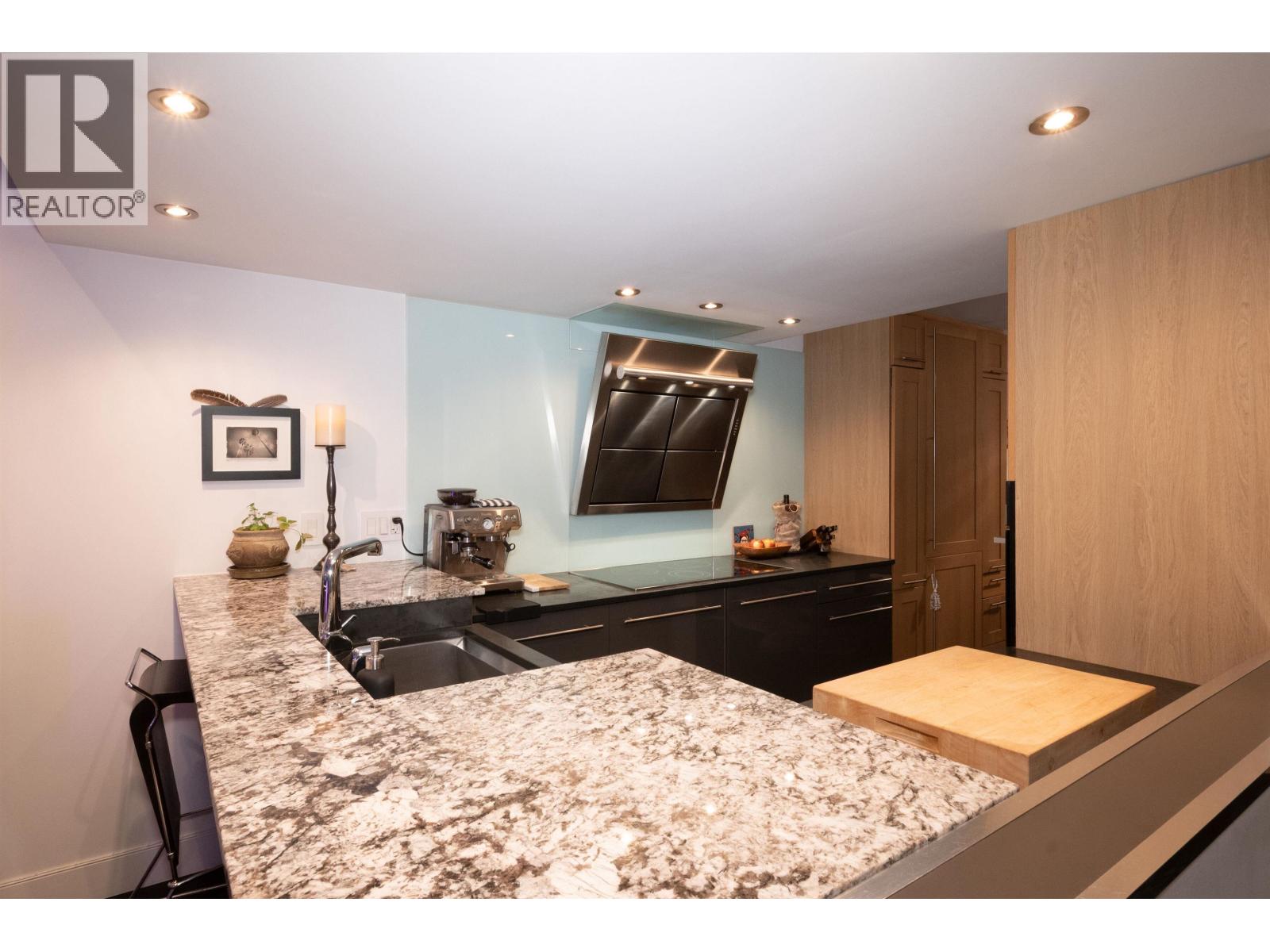 1167 W 8th Avenue, Vancouver, British Columbia  V6H 1C5 - Photo 16 - R3120965