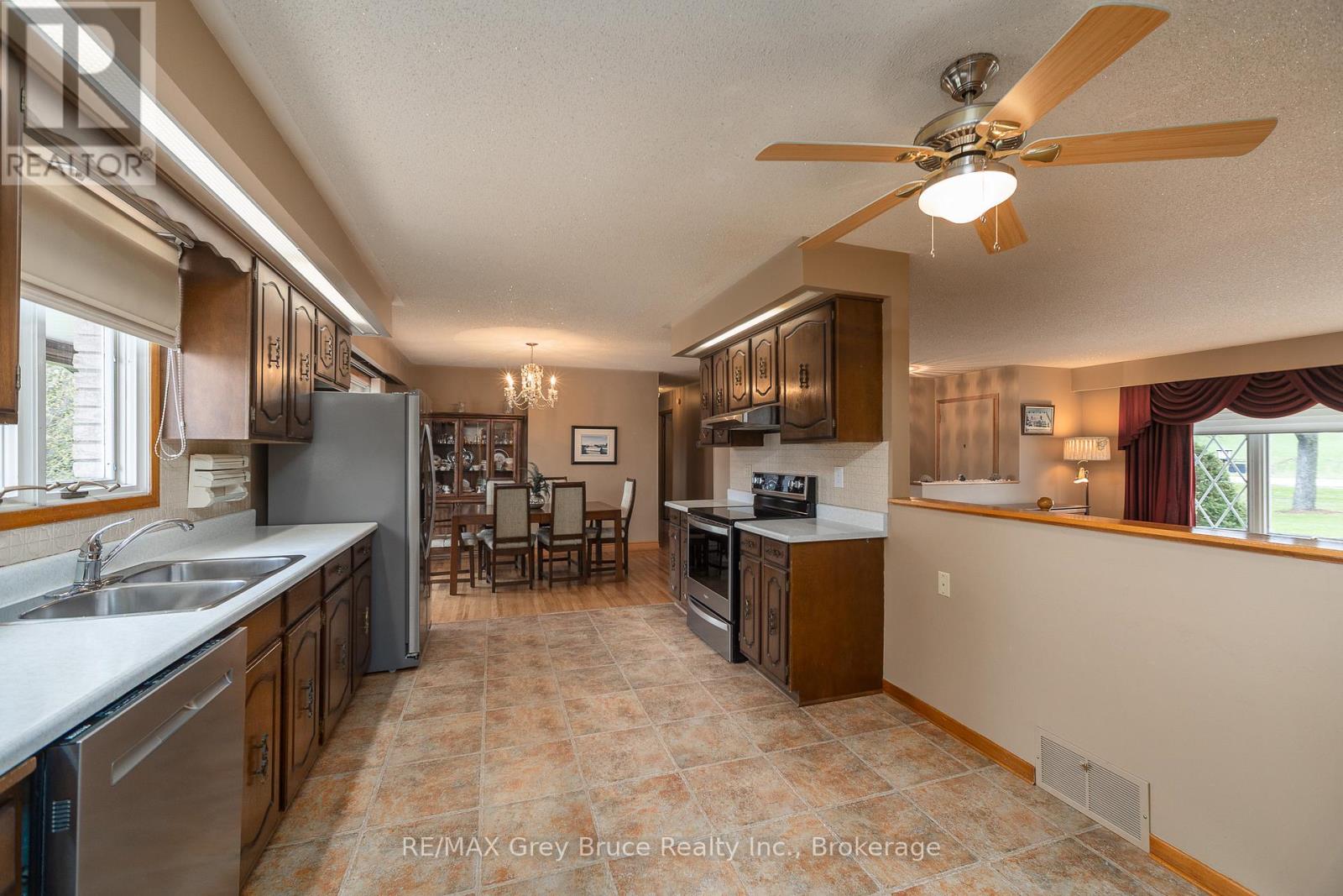 217438 Concession 3 Road, Georgian Bluffs, Ontario  N4K 5N6 - Photo 13 - X13098938