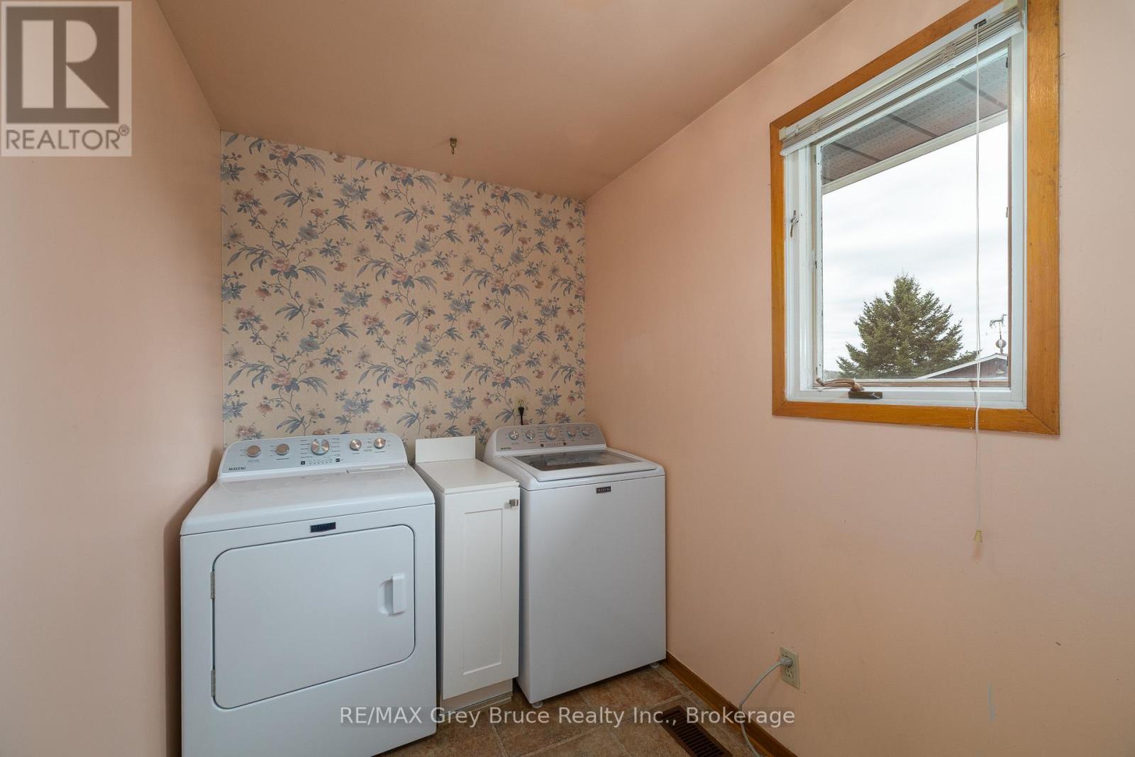 217438 Concession 3 Road, Georgian Bluffs, Ontario  N4K 5N6 - Photo 17 - X13098938