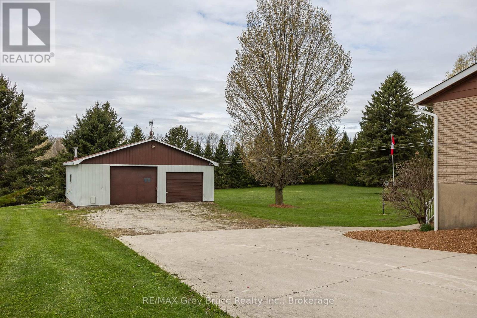 217438 Concession 3 Road, Georgian Bluffs, Ontario  N4K 5N6 - Photo 3 - X13098938