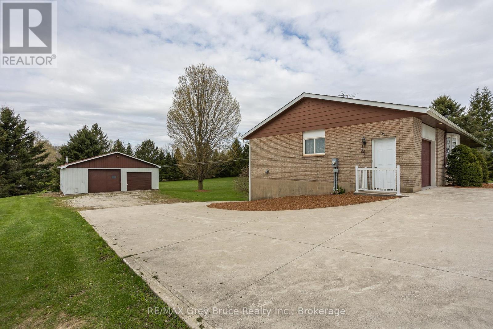 217438 Concession 3 Road, Georgian Bluffs, Ontario  N4K 5N6 - Photo 44 - X13098938