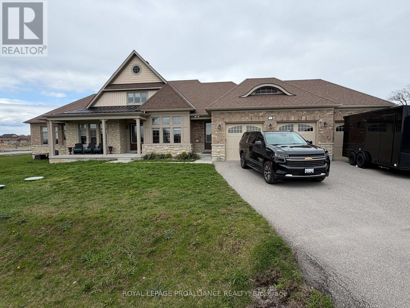 5 WATERVIEW COURT, Quinte West, Ontario