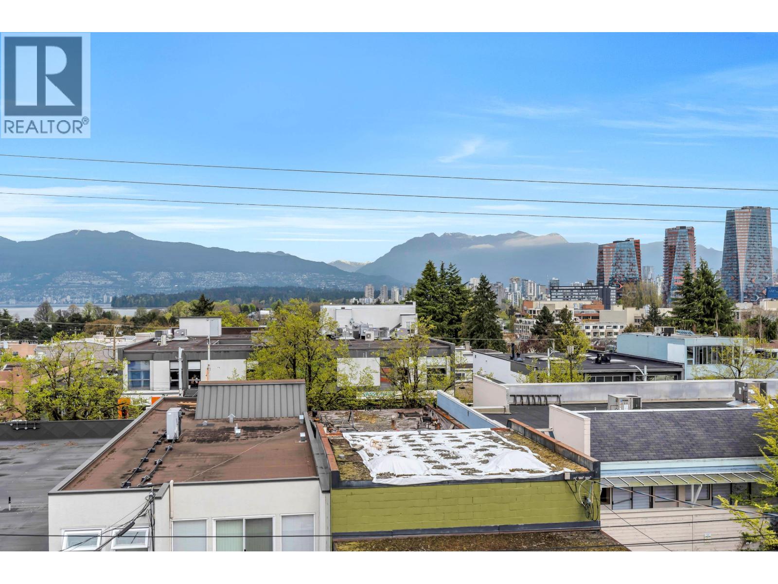 207 2080 MAPLE STREET, Vancouver, British Columbia