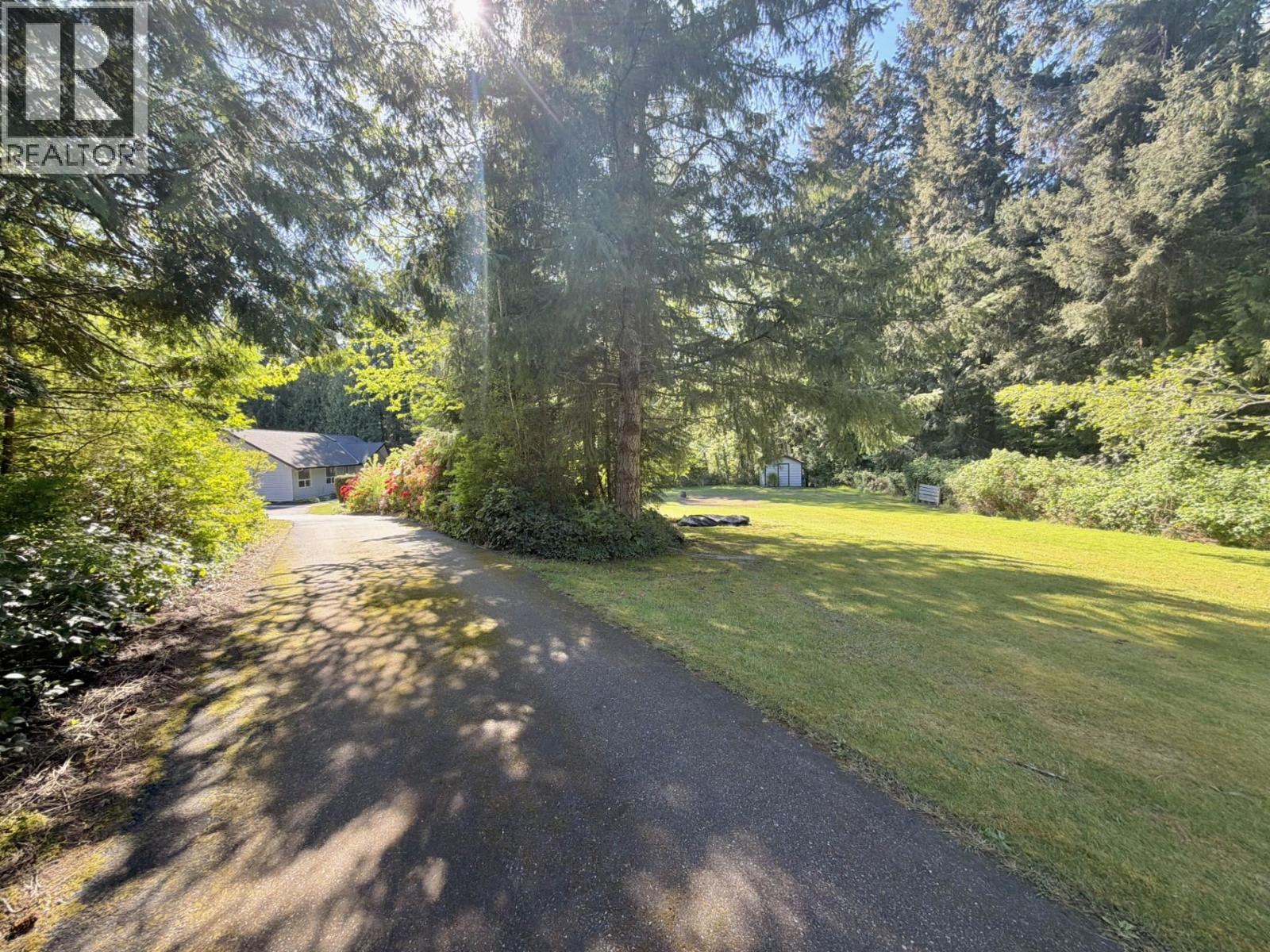1499 Hanbury Road, Roberts Creek, British Columbia  V0N 2W1 - Photo 9 - R3120984