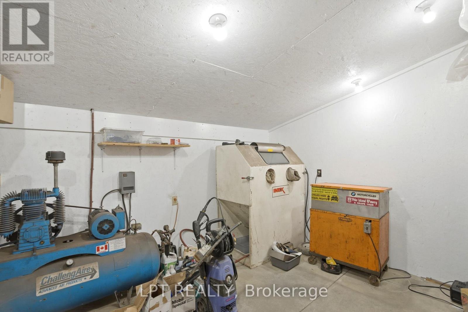32299 Sylvan Road, North Middlesex, Ontario  N0M 2N0 - Photo 36 - X13098878