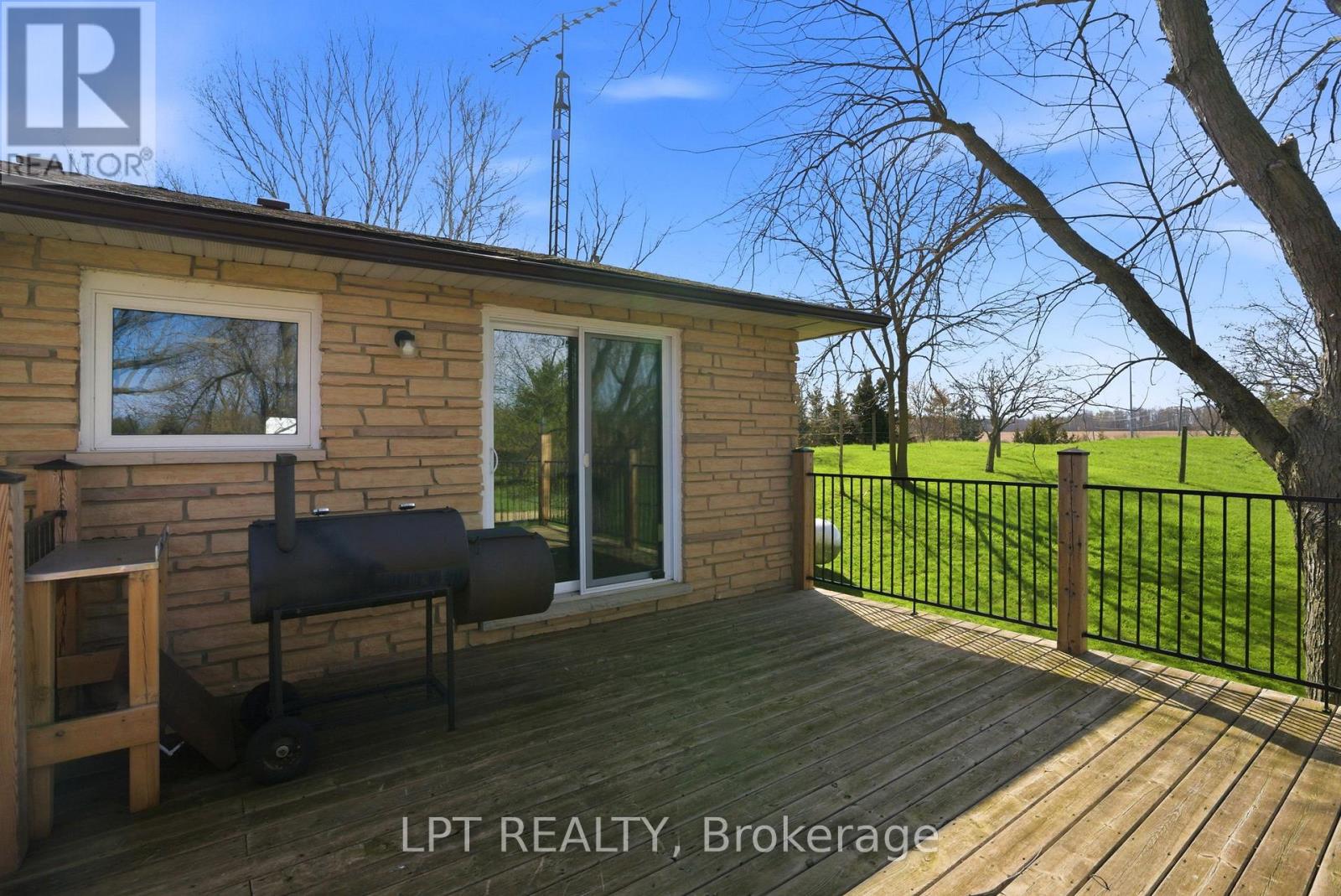 32299 Sylvan Road, North Middlesex, Ontario  N0M 2N0 - Photo 41 - X13098878