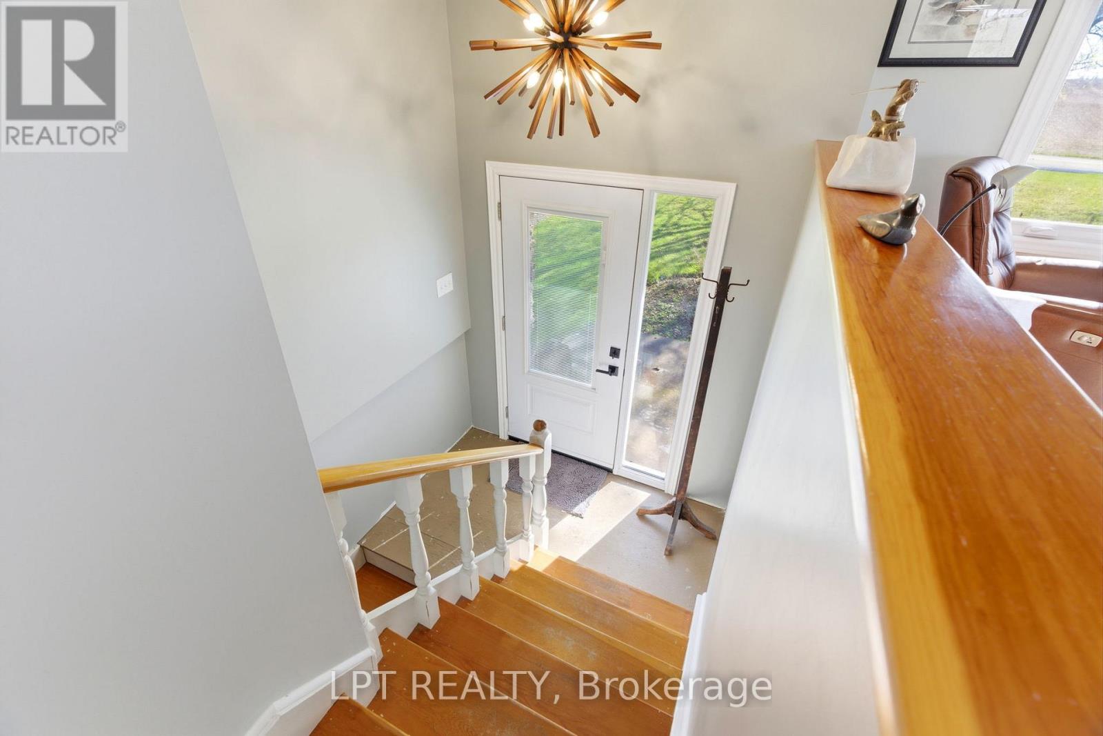 32299 Sylvan Road, North Middlesex, Ontario  N0M 2N0 - Photo 7 - X13098878