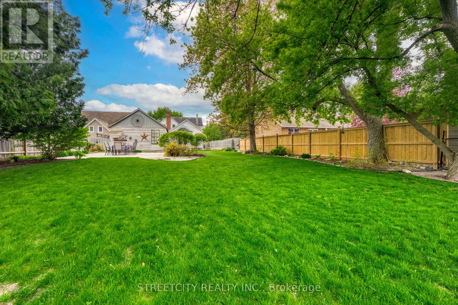 4332 Petrolia Line, Enniskillen, Ontario  N0N 1R0 - Photo 11 - X13098940