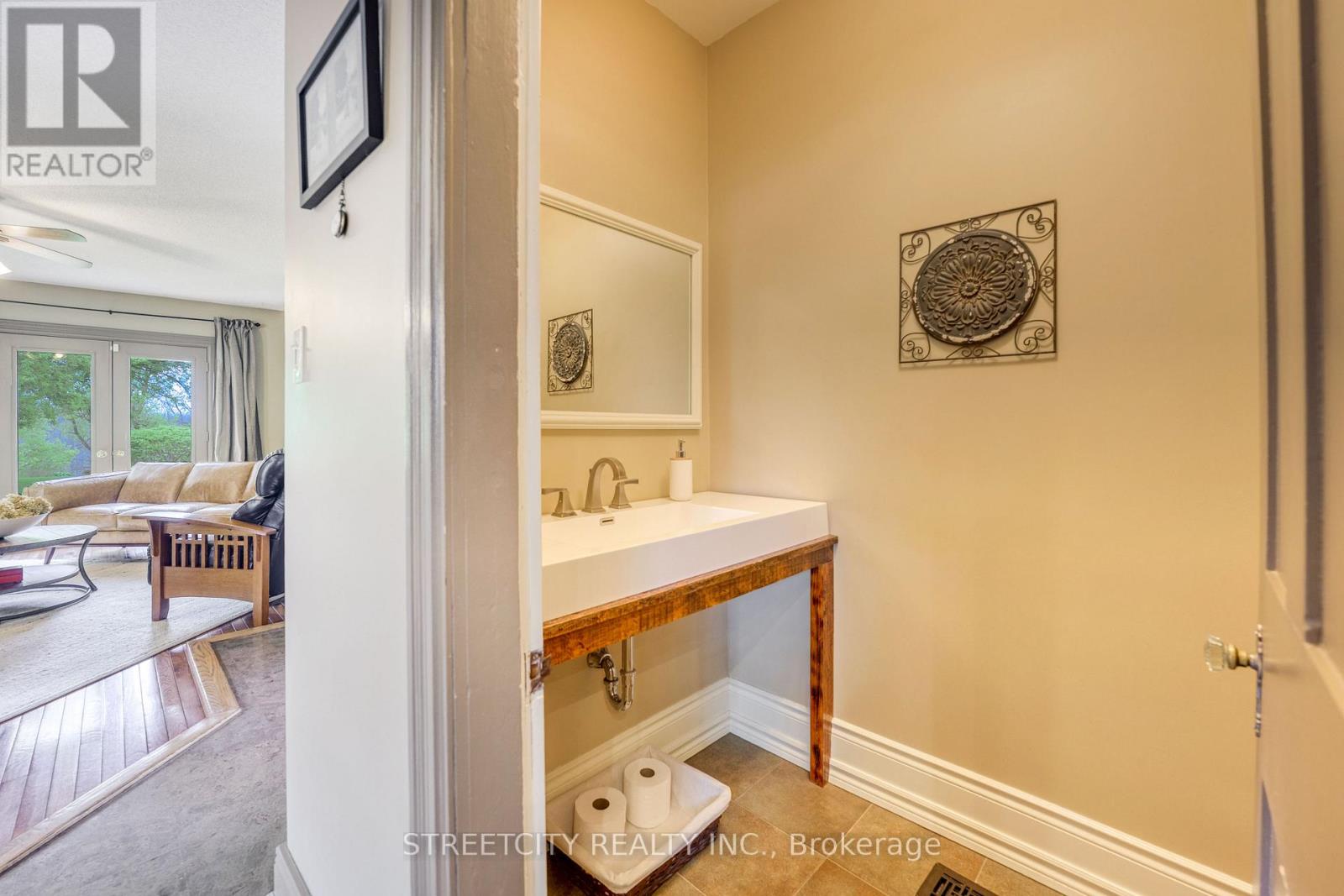 4332 Petrolia Line, Enniskillen, Ontario  N0N 1R0 - Photo 26 - X13098940
