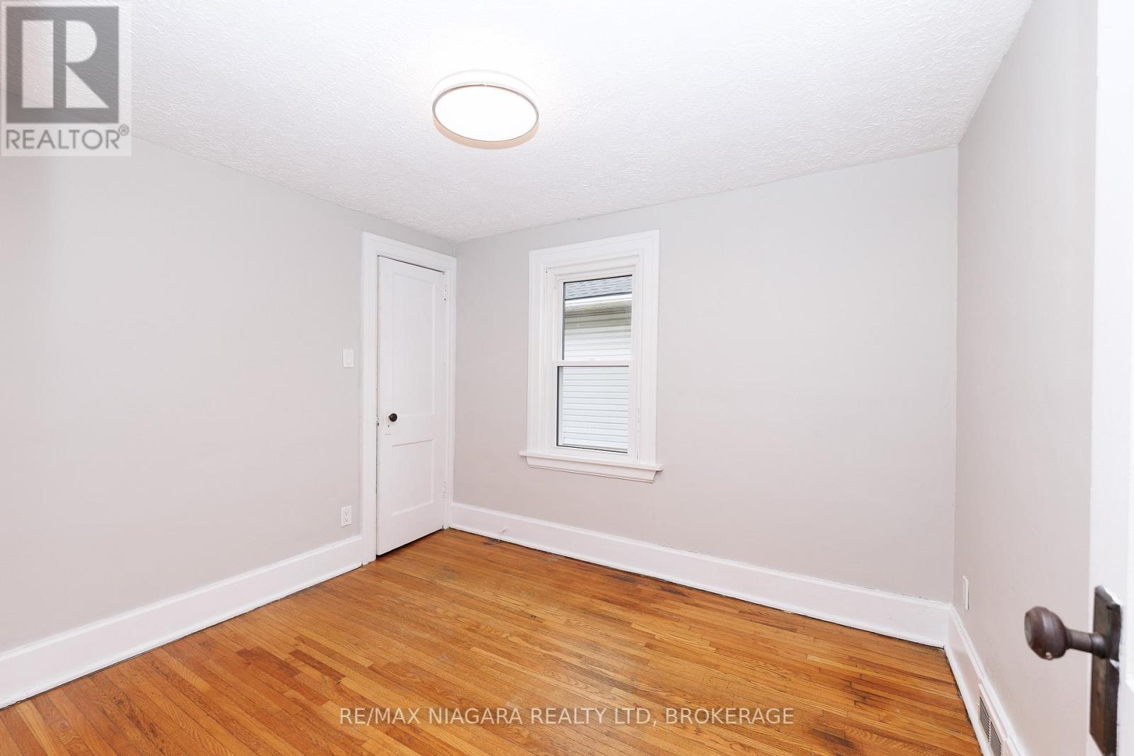5015 Fifth Avenue, Niagara Falls, Ontario  L2E 4S6 - Photo 20 - X13086104