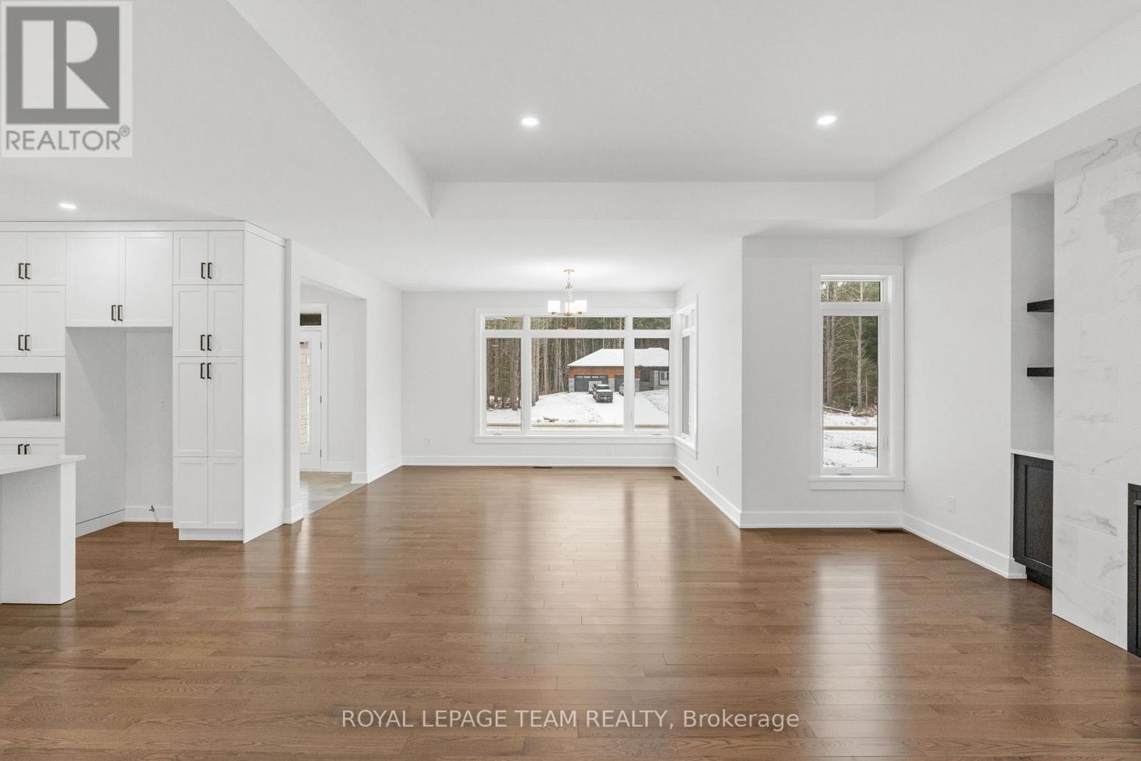 63 Hogan Drive, Mcnab/braeside, Ontario  K7S 0L1 - Photo 10 - X13098886