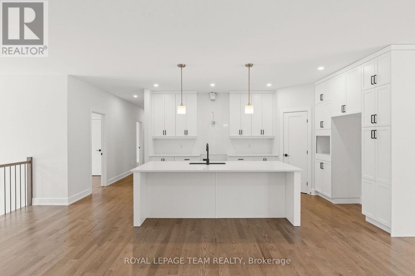 63 Hogan Drive, Mcnab/braeside, Ontario  K7S 0L1 - Photo 12 - X13098886