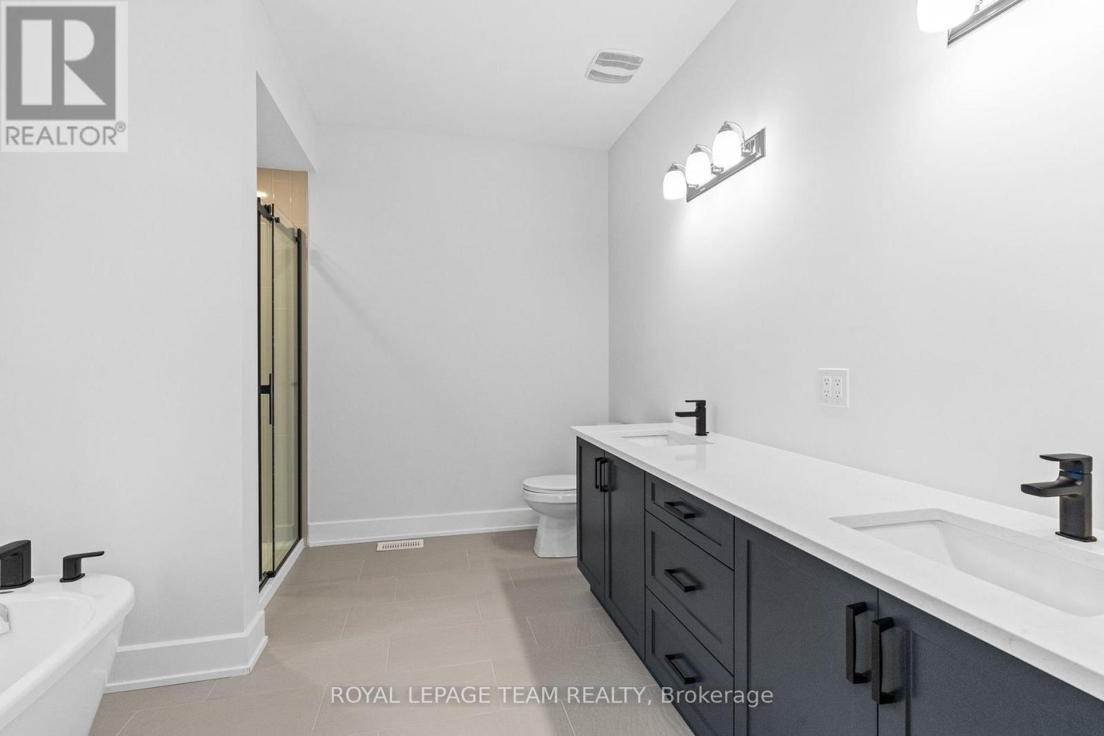 63 Hogan Drive, Mcnab/braeside, Ontario  K7S 0L1 - Photo 22 - X13098886