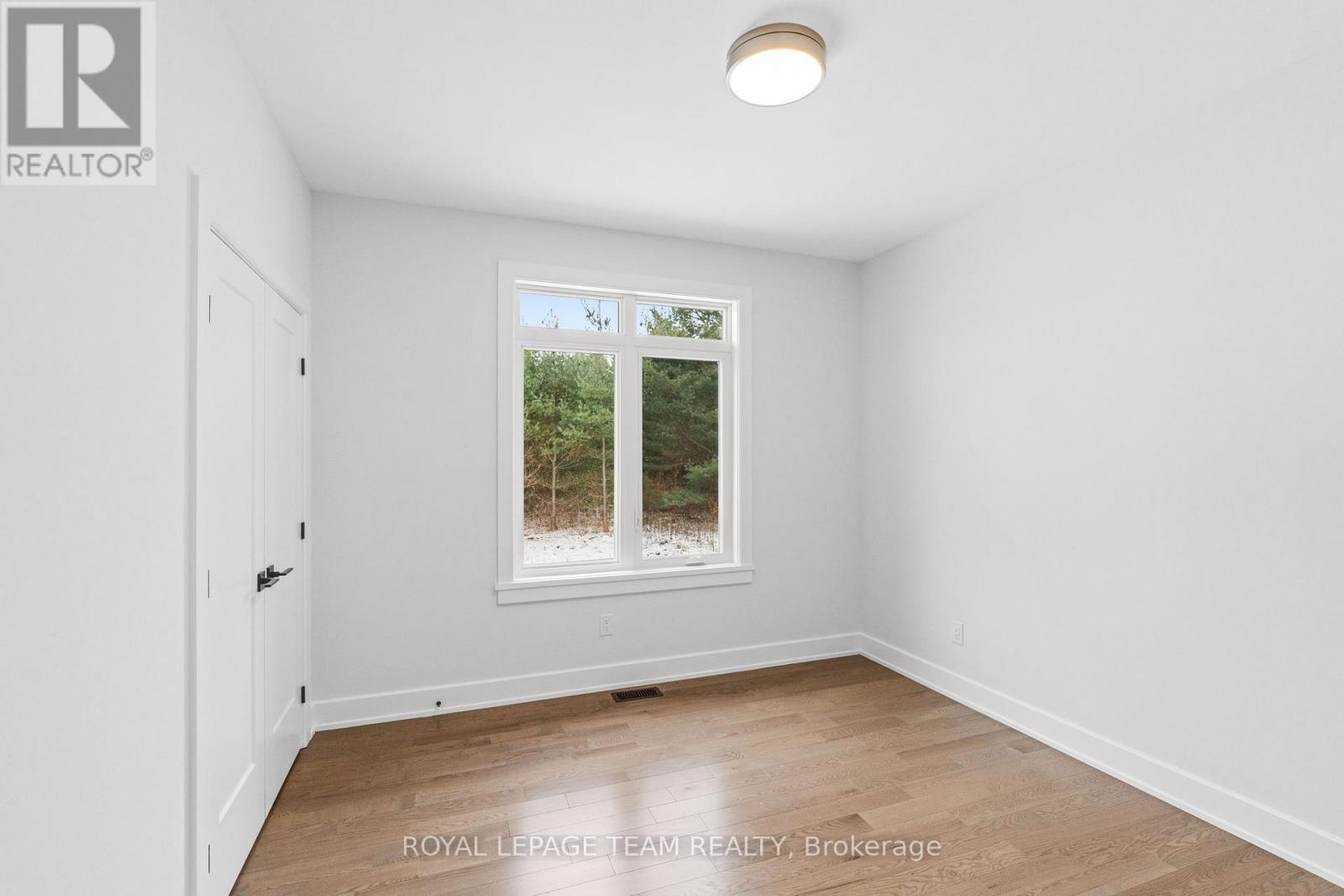 63 Hogan Drive, Mcnab/braeside, Ontario  K7S 0L1 - Photo 26 - X13098886