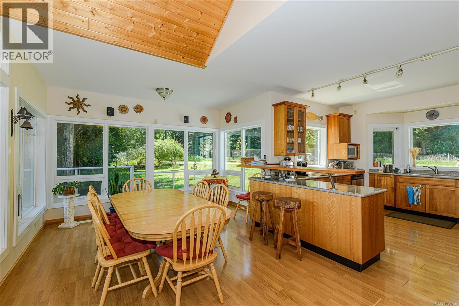 207 Welbury Dr, Salt Spring, British Columbia  V8K 2L7 - Photo 6 - 1030750