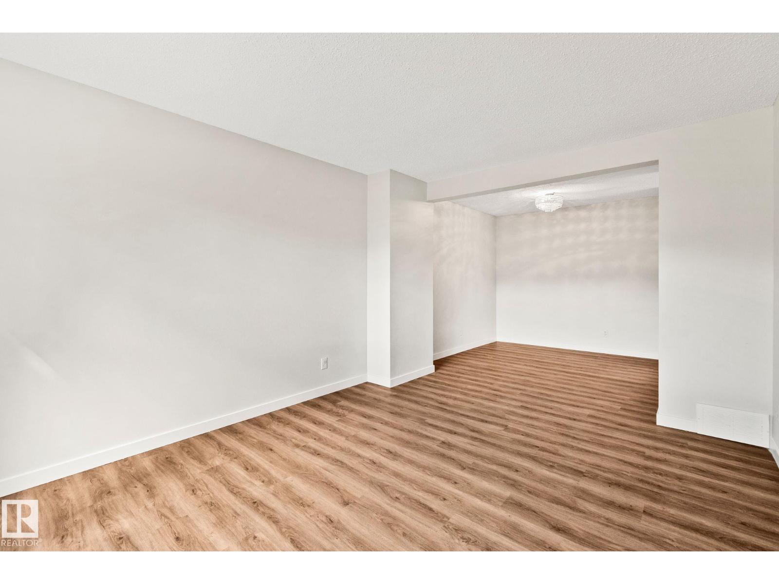 94 Belmead Gardens Gd Nw, Edmonton, Alberta  T5T 1J1 - Photo 4 - E4486368