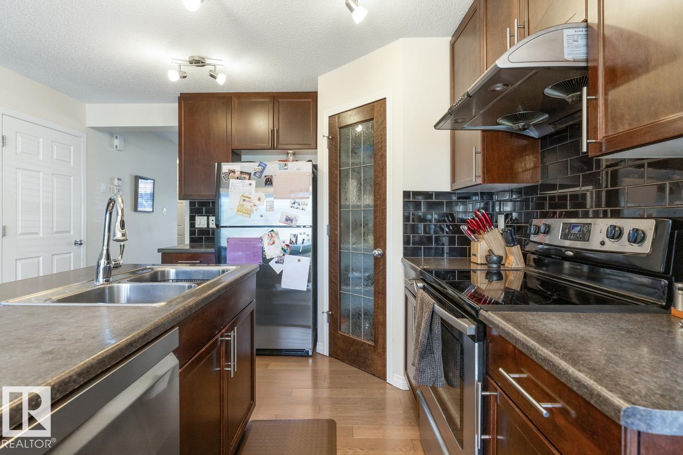 7641 Schmid Cr Nw, Edmonton, Alberta  T6R 0K8 - Photo 11 - E4486370