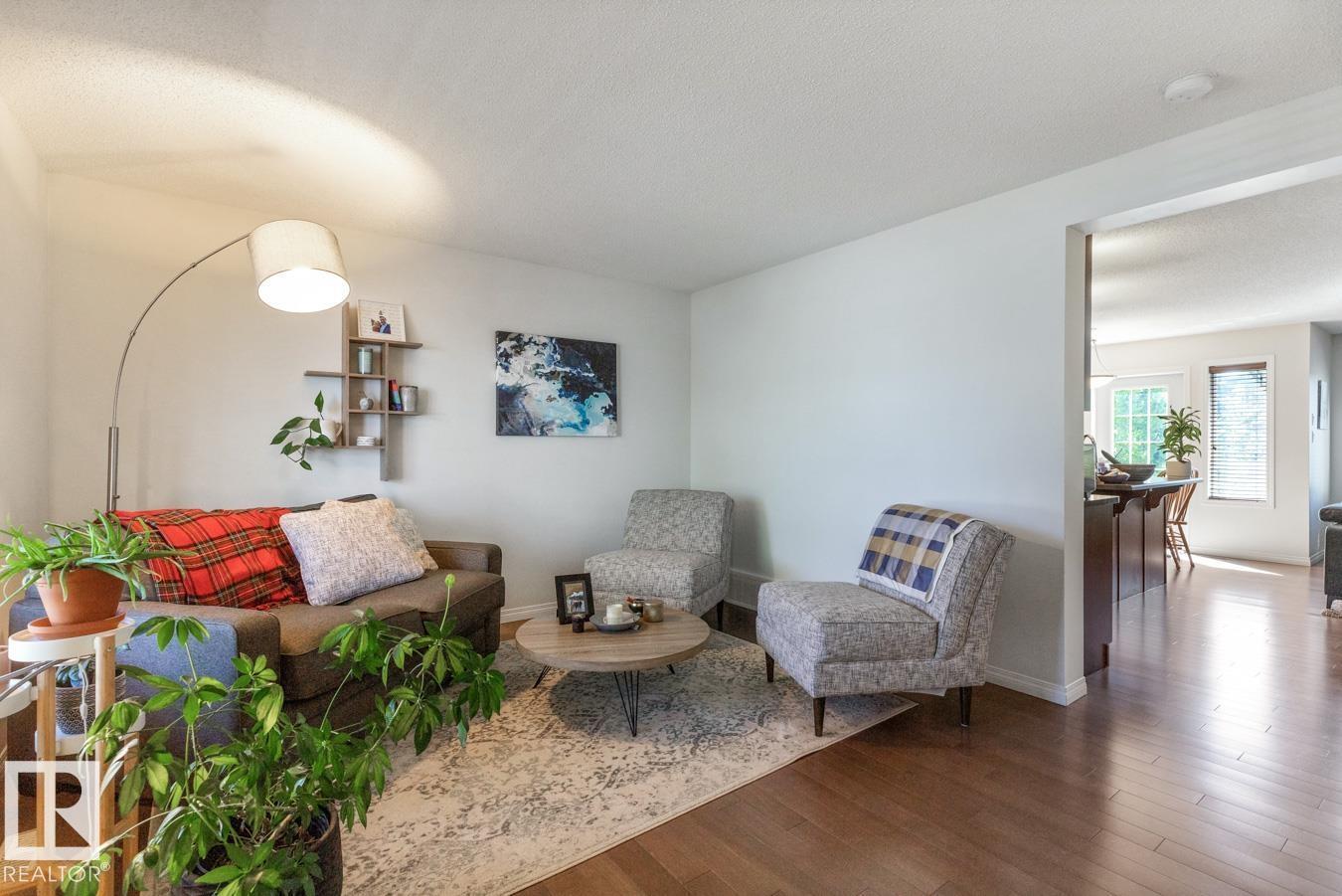 7641 Schmid Cr Nw, Edmonton, Alberta  T6R 0K8 - Photo 3 - E4486370
