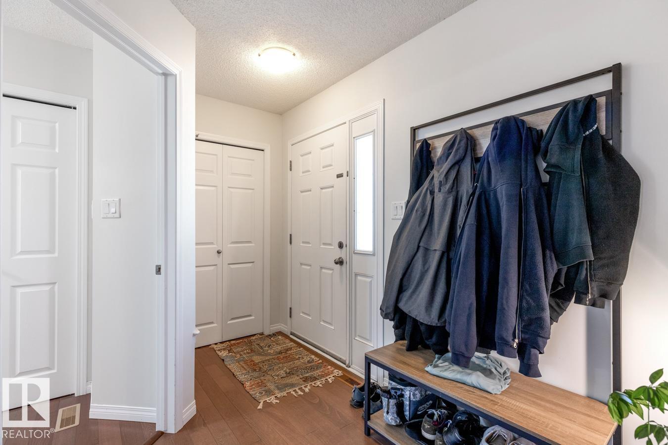 7641 Schmid Cr Nw, Edmonton, Alberta  T6R 0K8 - Photo 4 - E4486370