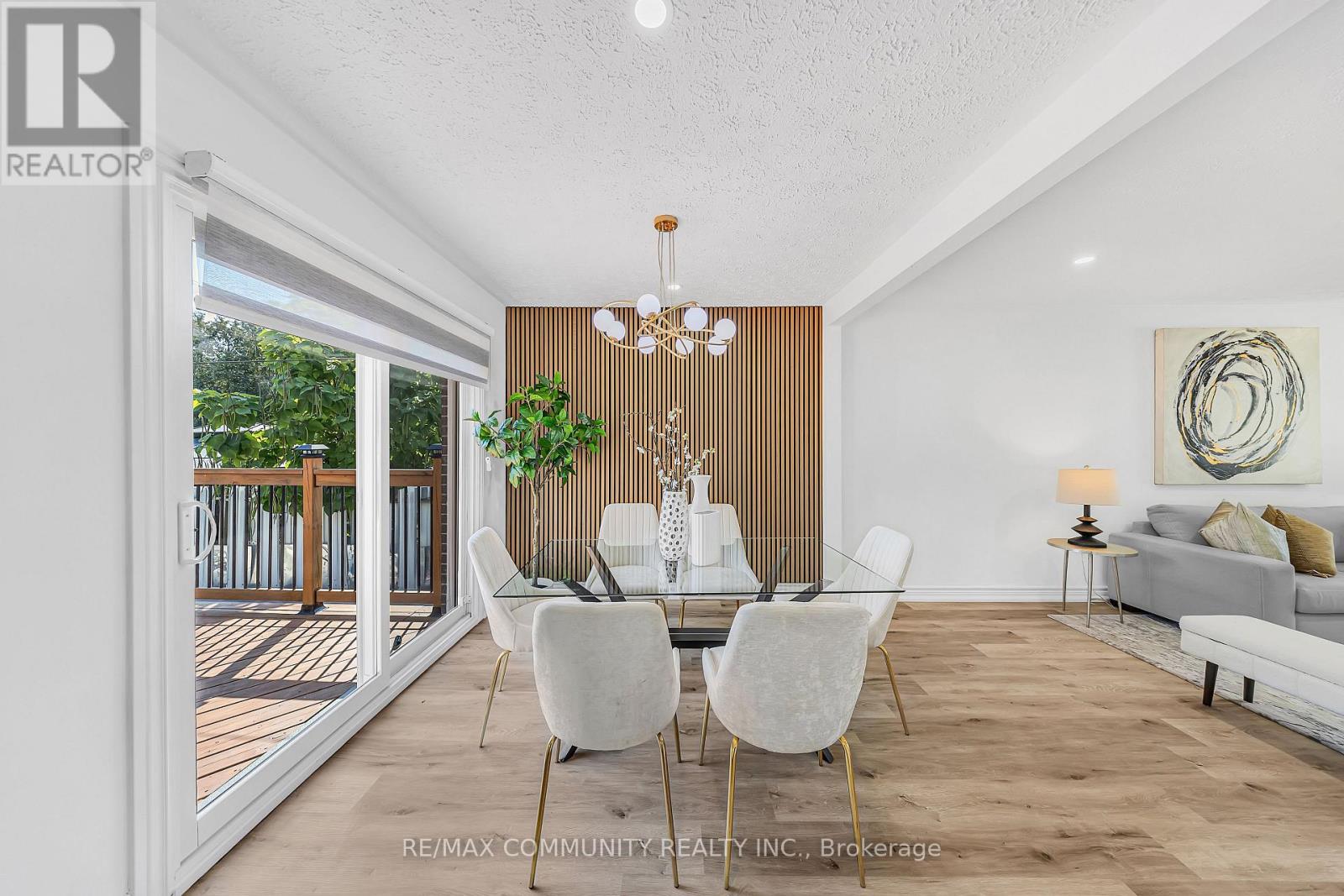 733 Lublin Avenue, Pickering, Ontario  L1W 1Z1 - Photo 3 - E13098932