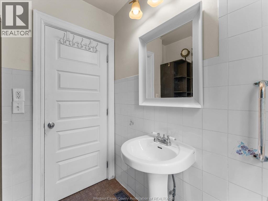 3803 Woodward Boulevard, Windsor, Ontario  N8W 2Z2 - Photo 15 - 26010440