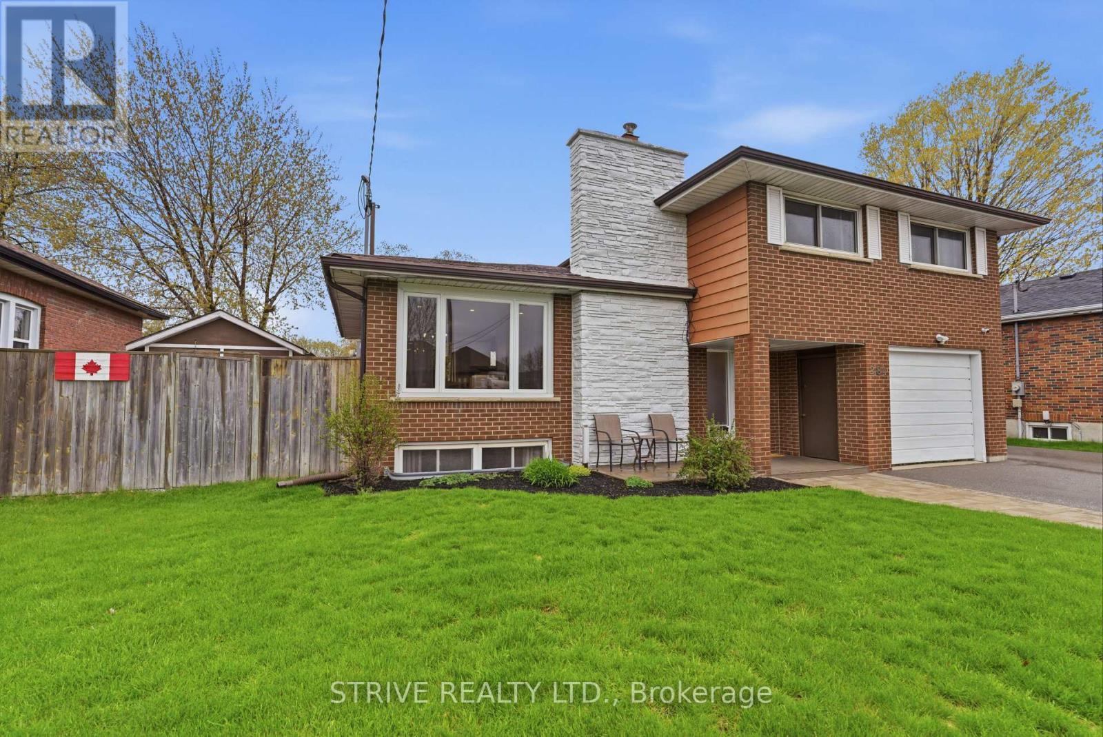 284 COLLEGE AVENUE, Oshawa, Ontario