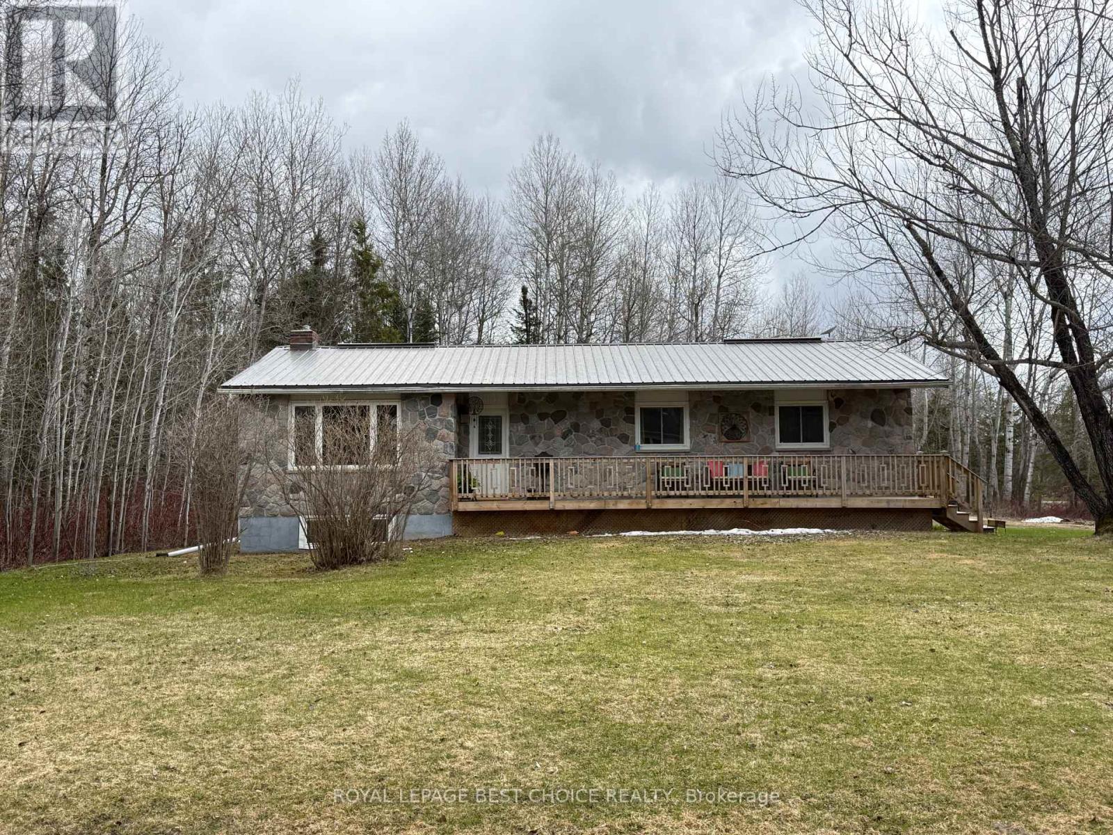 69 First Street, Englehart, Ontario  P0J 1H0 - Photo 2 - T13099122