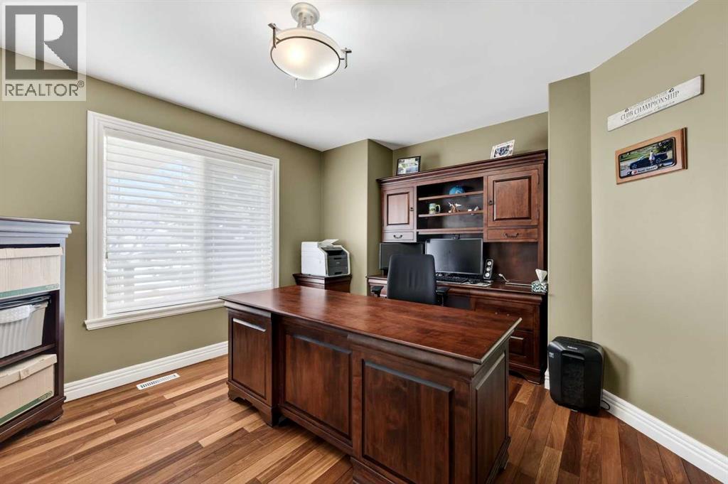186 Royal Birkdale Crescent Nw, Calgary, Alberta  T3G 5R8 - Photo 8 - A2296974