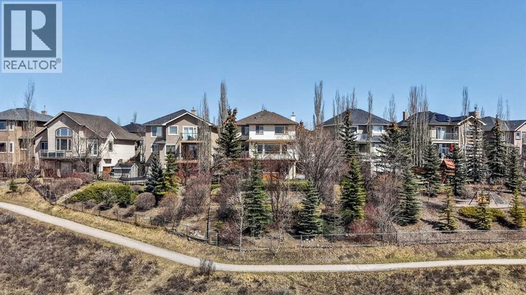 186 Royal Birkdale Crescent Nw, Calgary, Alberta  T3G 5R8 - Photo 5 - A2296974