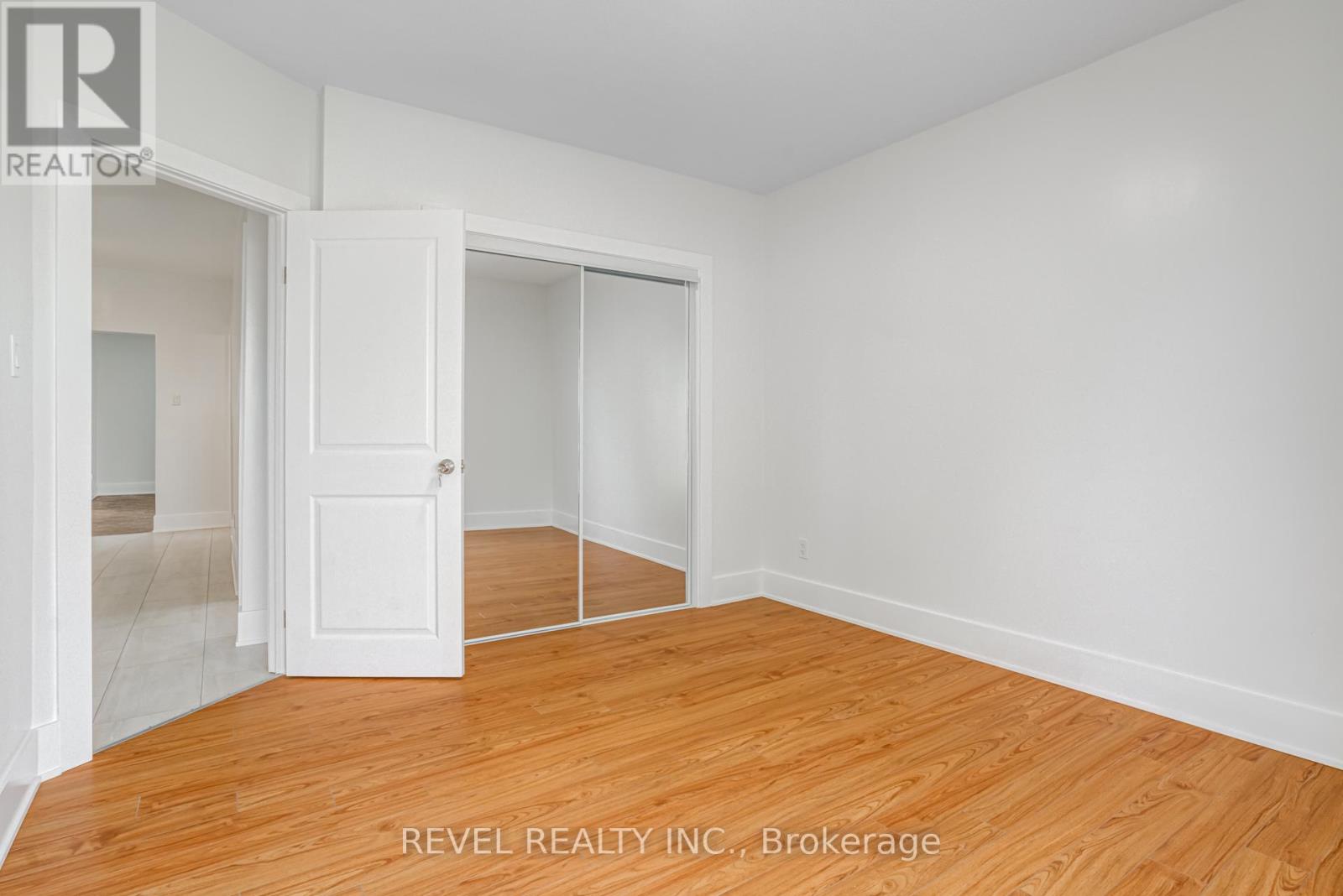 Main - 24 Kenora Crescent, Toronto, Ontario  M6M 1C6 - Photo 10 - W13098890