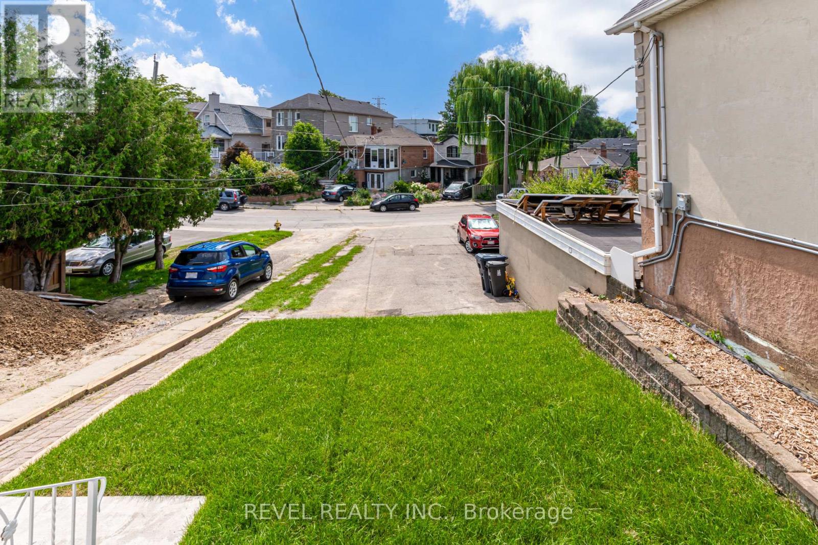 Main - 24 Kenora Crescent, Toronto, Ontario  M6M 1C6 - Photo 20 - W13098890