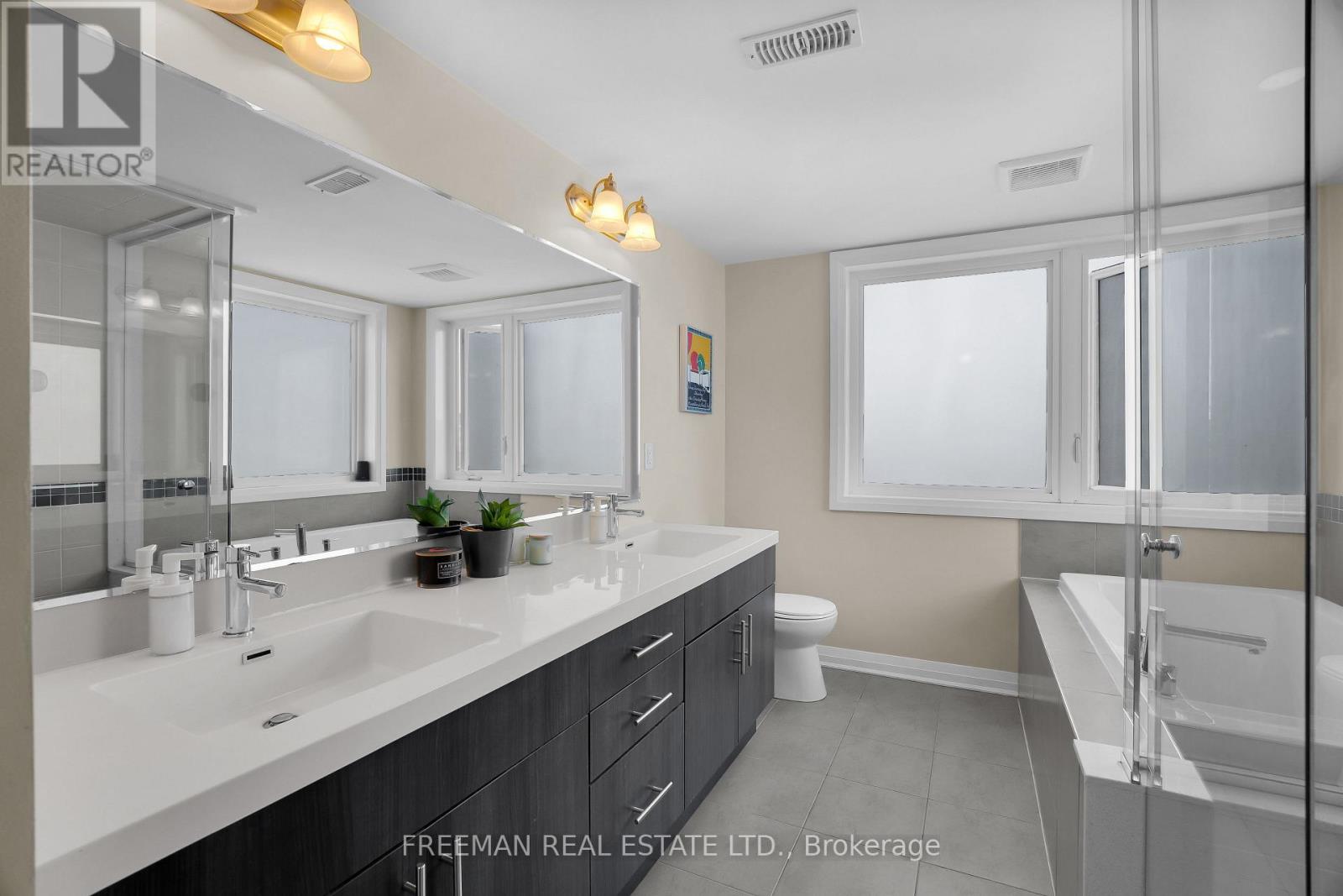 17 Locust Lodge Gardens, Toronto, Ontario  M3K 0A9 - Photo 16 - W13098892