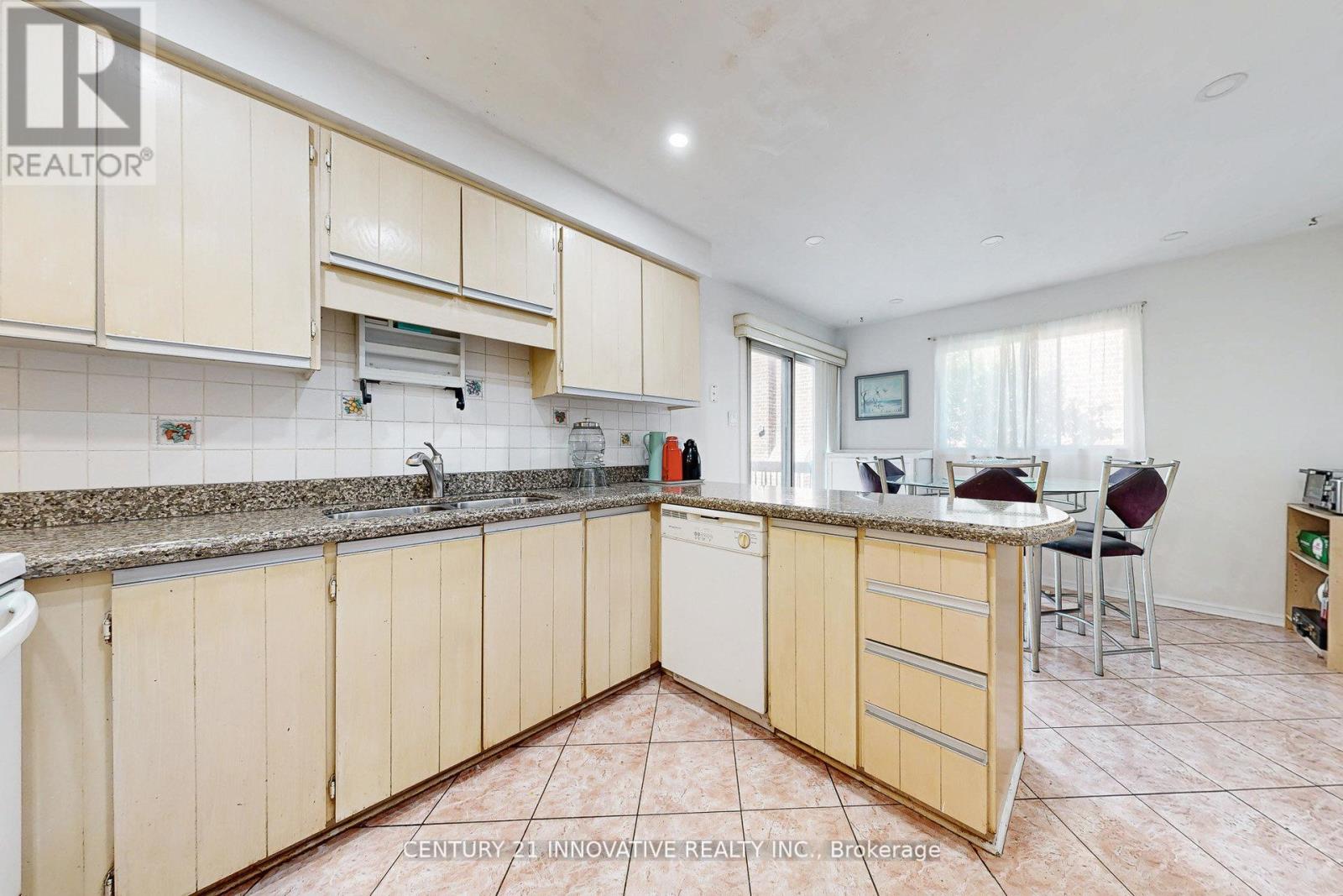 816 Willowbank Trail, Mississauga, Ontario  L4W 3M2 - Photo 10 - W13098914