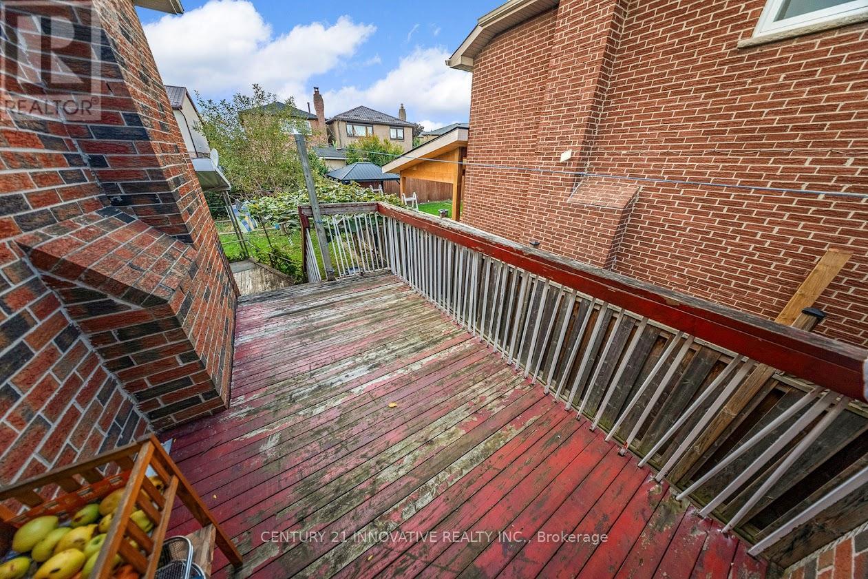 816 Willowbank Trail, Mississauga, Ontario  L4W 3M2 - Photo 28 - W13098914
