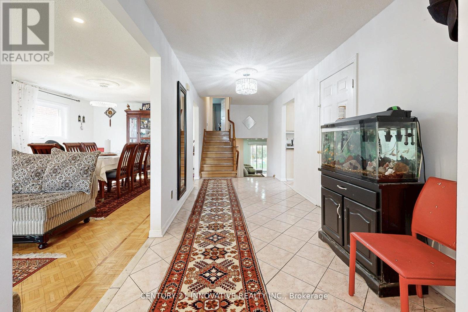 816 Willowbank Trail, Mississauga, Ontario  L4W 3M2 - Photo 4 - W13098914