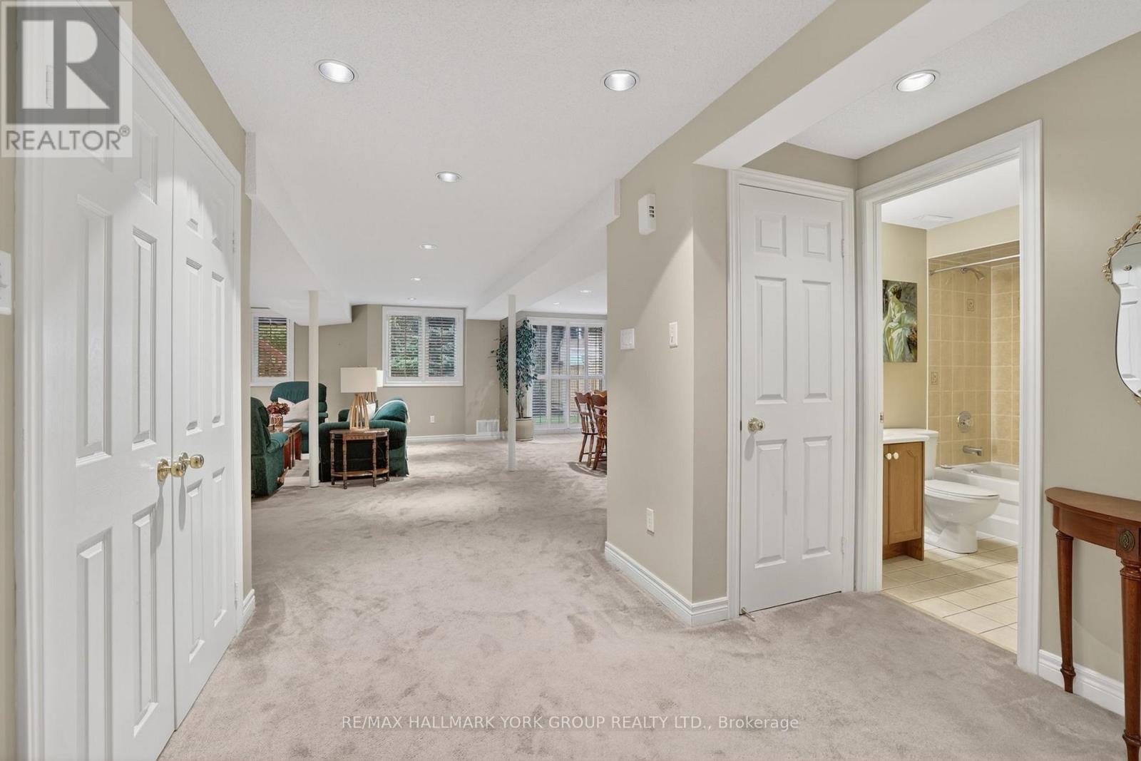801 Surin Court, Newmarket, Ontario  L3Y 8R3 - Photo 24 - N13089342