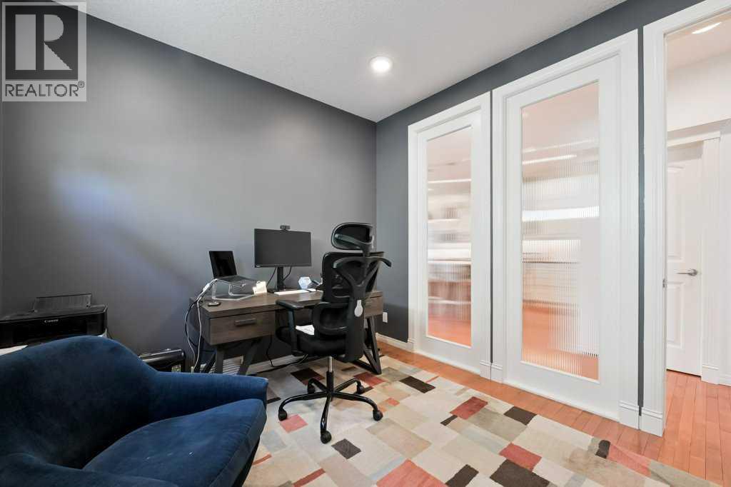 5542 Henwood Street SW, Calgary, Alberta  T3E 6Z3 - Photo 11 - A2308400