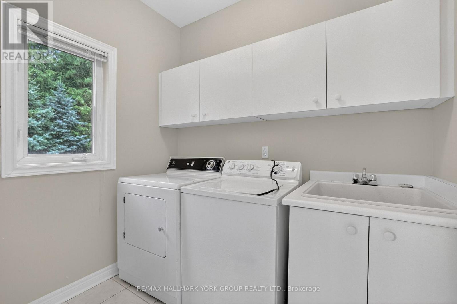 801 Surin Court, Newmarket, Ontario  L3Y 8R3 - Photo 22 - N13089342