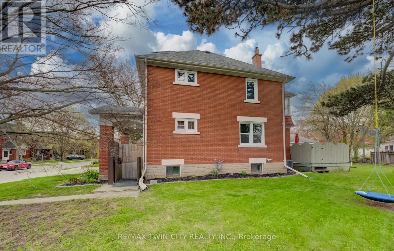 94 Stirling Avenue N, Kitchener, Ontario  N2H 3G7 - Photo 24 - X13086826