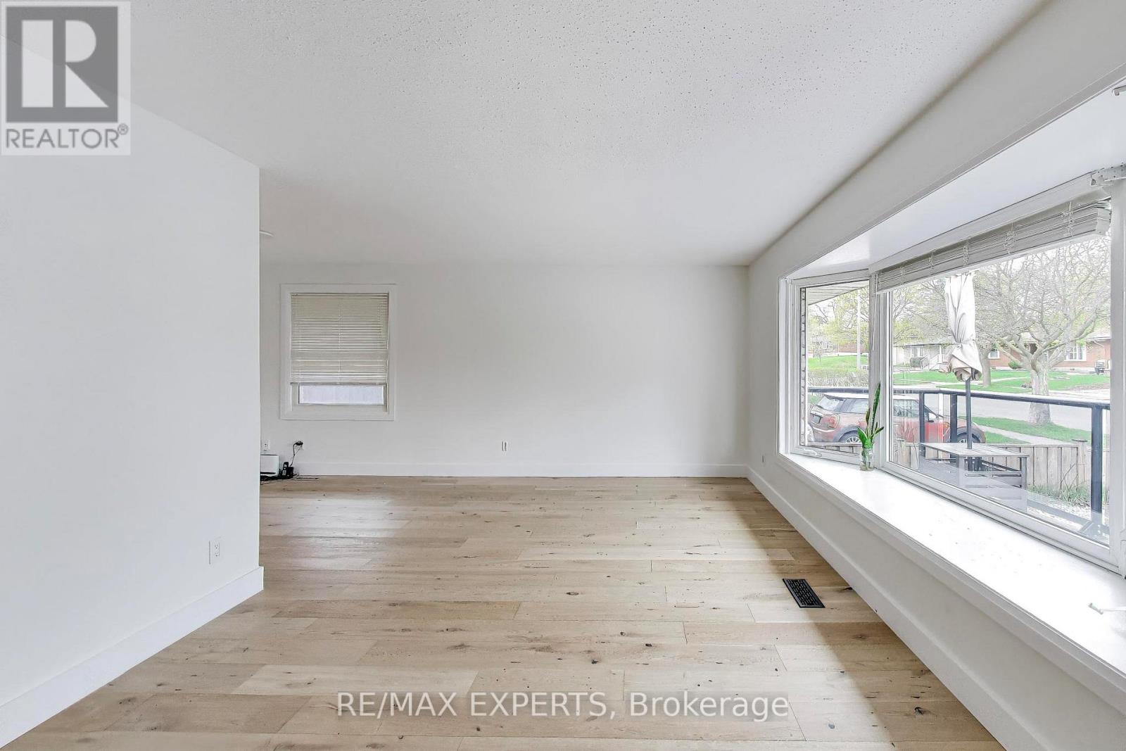 26 Pinedale Drive, Kitchener, Ontario  N2E 1J7 - Photo 10 - X13098950