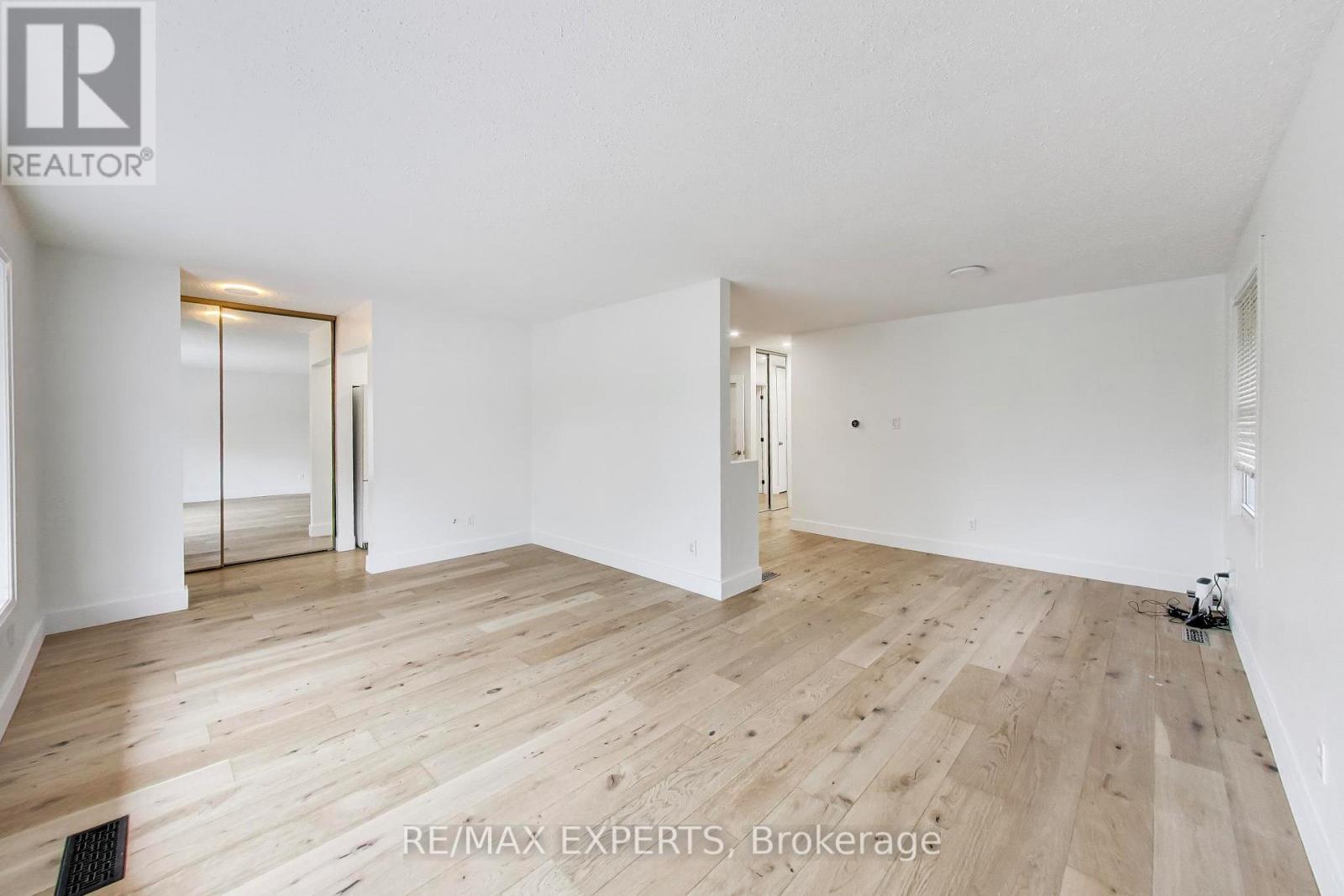 26 Pinedale Drive, Kitchener, Ontario  N2E 1J7 - Photo 11 - X13098950