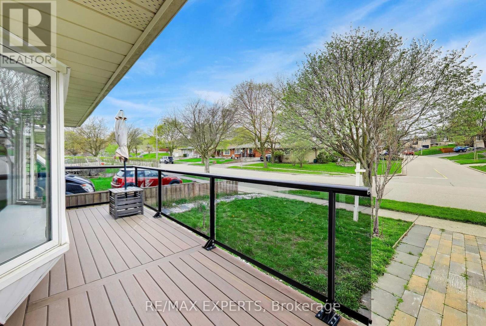 26 Pinedale Drive, Kitchener, Ontario  N2E 1J7 - Photo 2 - X13098950