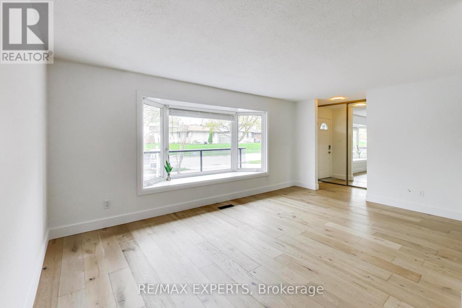 26 Pinedale Drive, Kitchener, Ontario  N2E 1J7 - Photo 7 - X13098950