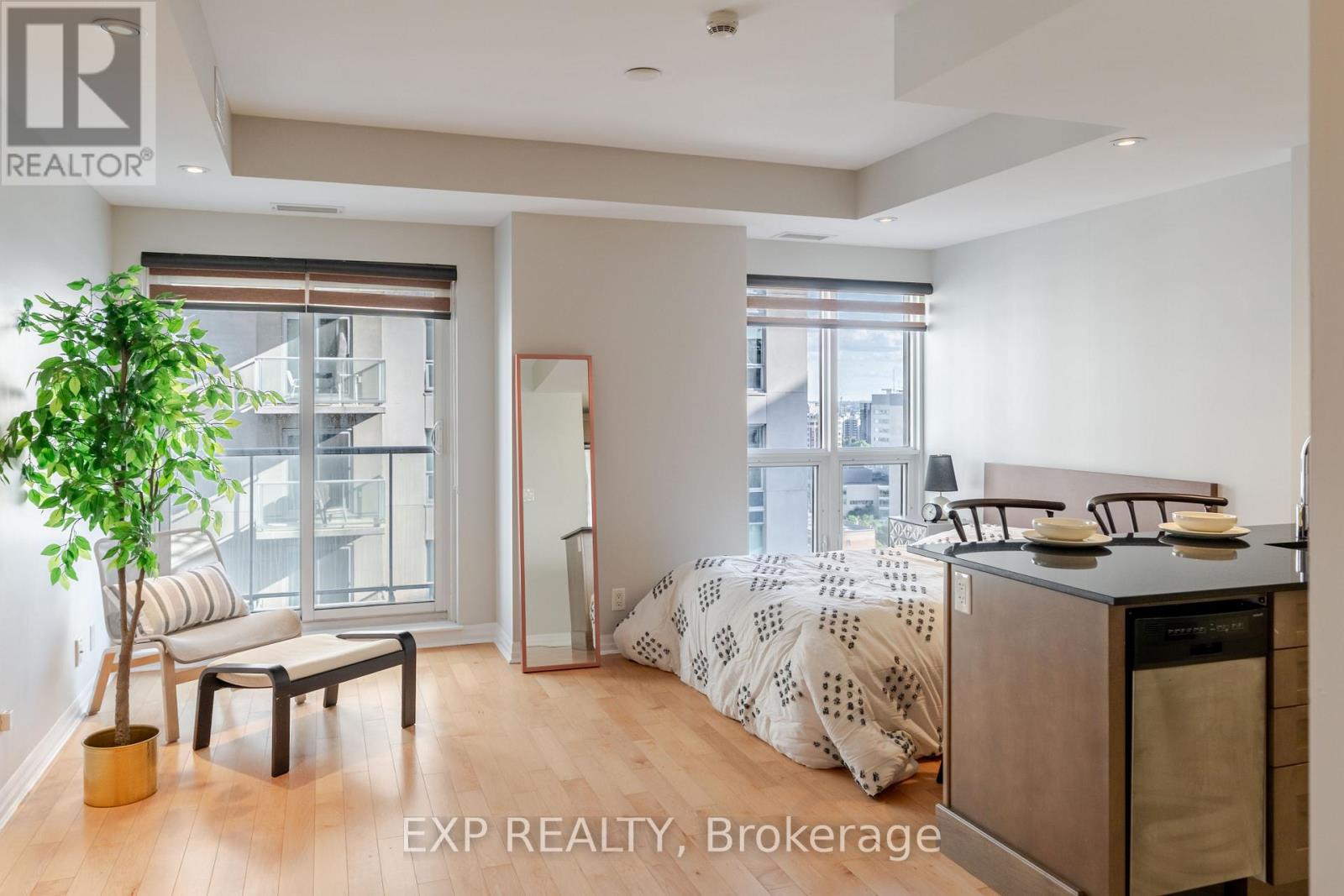 2308 - 242 Rideau Street, Ottawa, Ontario  K1N 0B7 - Photo 14 - X12946734