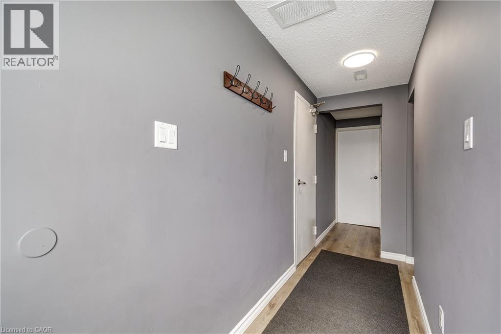 135 Chalmers Street S Unit# 18, Cambridge, Ontario  N1R 6M2 - Photo 4 - 40828265